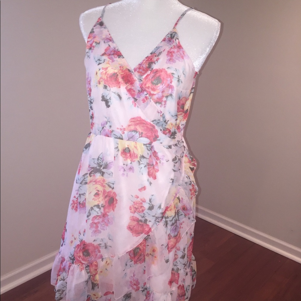 Very cute Floural dress!